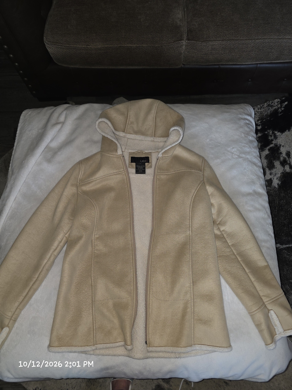 Utex Women’s Beige Hooded Faux Shearling Lined Full Zip Jacket Pockets Large